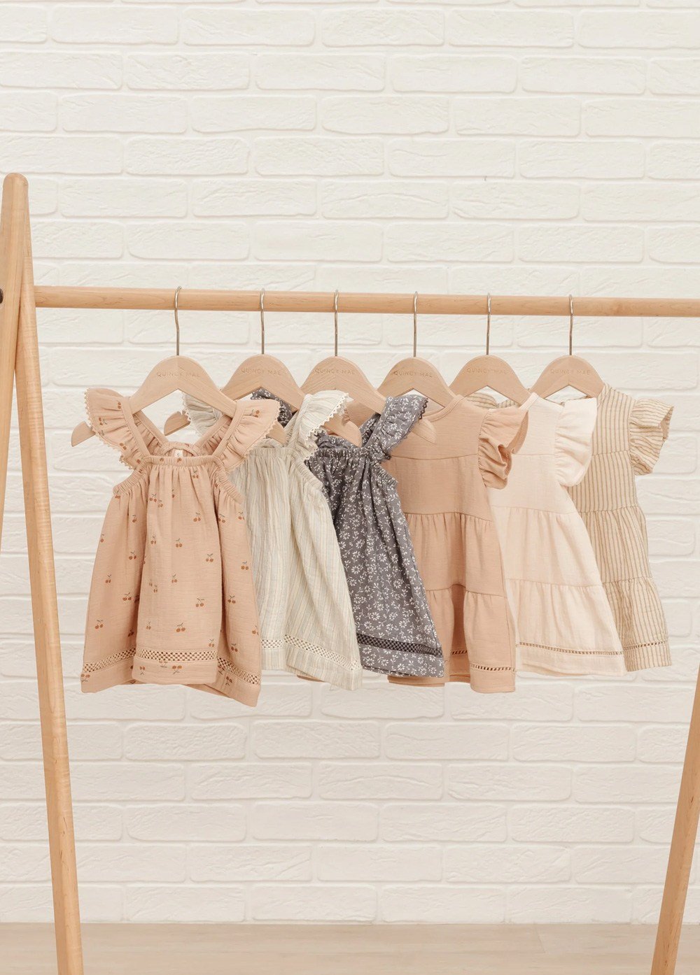 short-sleeve-belle-dress